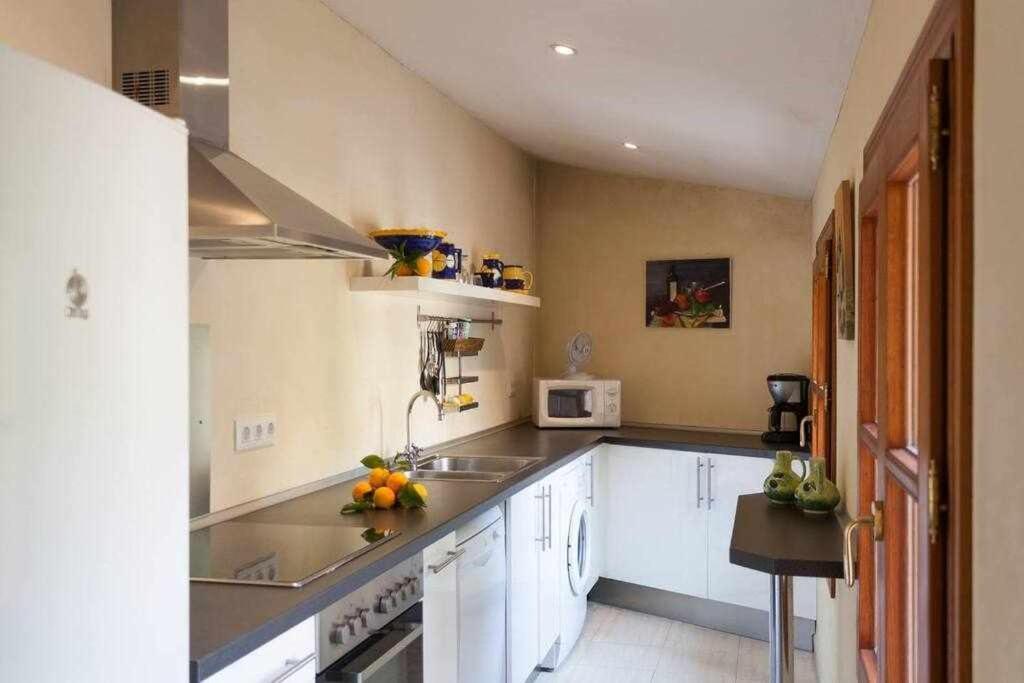 Casa With Air Conditioning And A Roof Terrace With Great Views Semesterbostad *