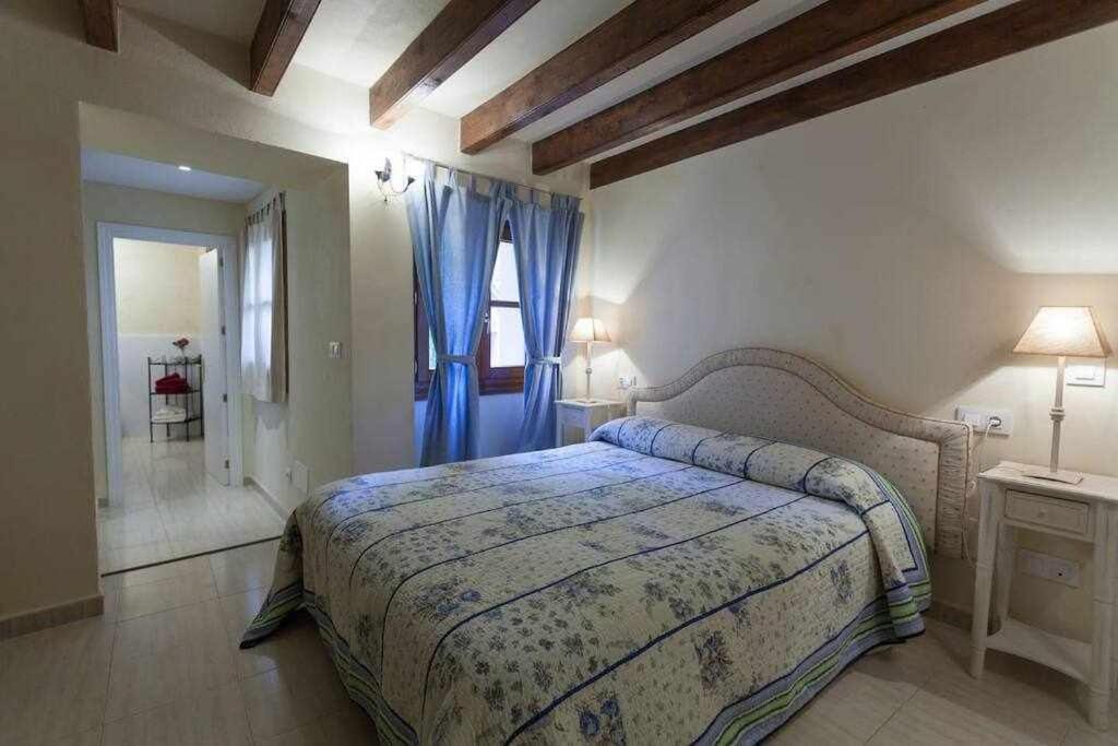 Casa With Air Conditioning And A Roof Terrace With Great Views